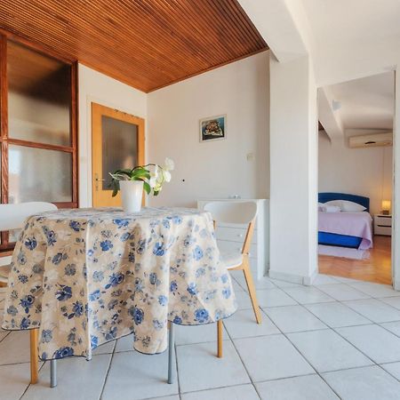 Perica Apartment And Perica Room With Separate Entrance Zadar Bagian luar foto